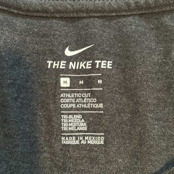 Nike long sleeve - Picture 2 of 4